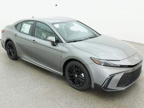 New 2026 Toyota Camry SE FWD image 16