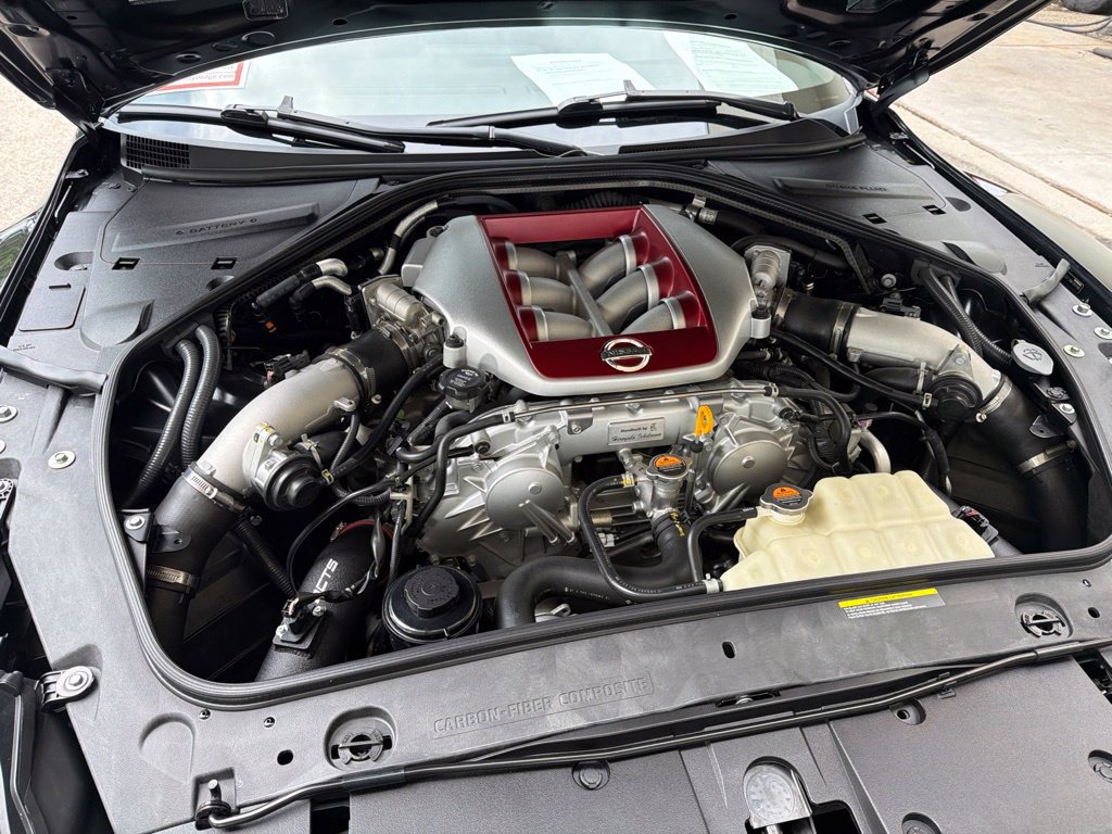 Used 2021 Nissan GT-R Premium AWD/4WD image 11