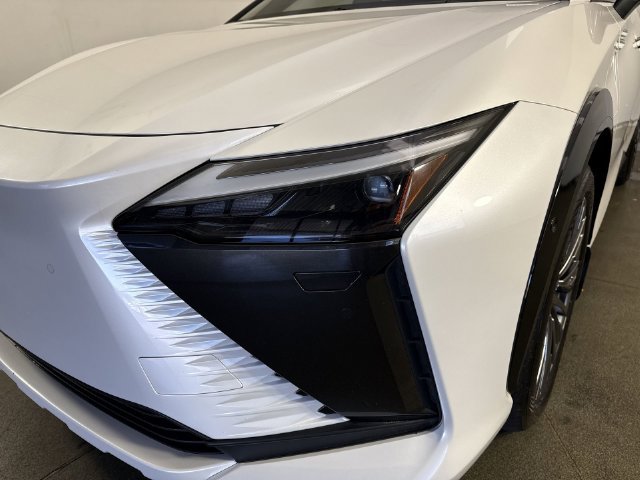 Certified 2023 Lexus RZ 450e Premium w/ Accessory Package (2T) AWD/4WD image 31