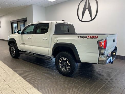 Used 2021 Toyota Tacoma TRD Off-Road image 3