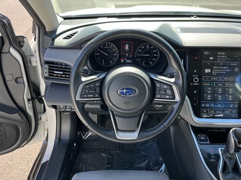Used 2024 Subaru Outback Premium AWD/4WD image 12