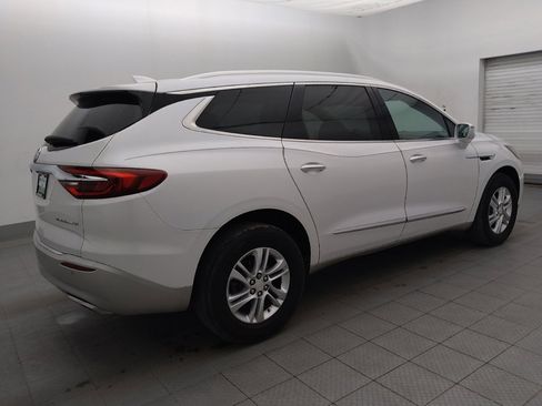 Used 2018 Buick Enclave Essence FWD image 10