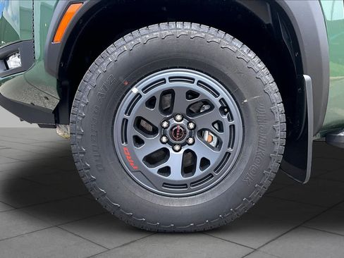 New 2026 Nissan Frontier PRO-4X w/ Tow Package AWD/4WD image 9