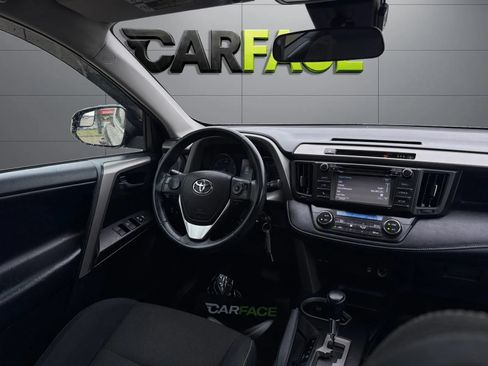 Used 2018 Toyota RAV4 XLE AWD/4WD image 37