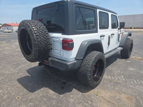 Used 2018 Jeep Wrangler Unlimited Rubicon AWD/4WD image 8