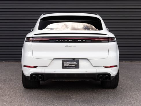 Certified 2025 Porsche Cayenne Coupe AWD/4WD image 6