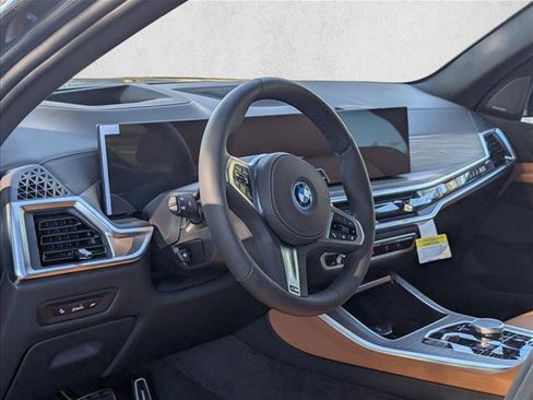 New 2026 BMW X5 xDrive50e w/ M Sport Package image 3