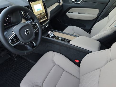 New 2026 Volvo XC60 B5 Plus w/ Protection Package Premier AWD/4WD image 9