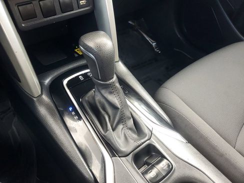 Used 2022 Toyota Corolla Cross LE image 28