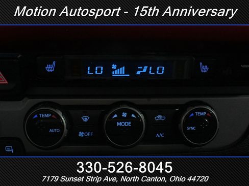 Used 2017 Toyota Tacoma TRD Off-Road w/ Premium & Technology Package image 25