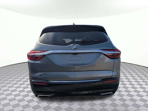 Used 2020 Buick Enclave Essence w/ Sound and Sites Package FWD image 4