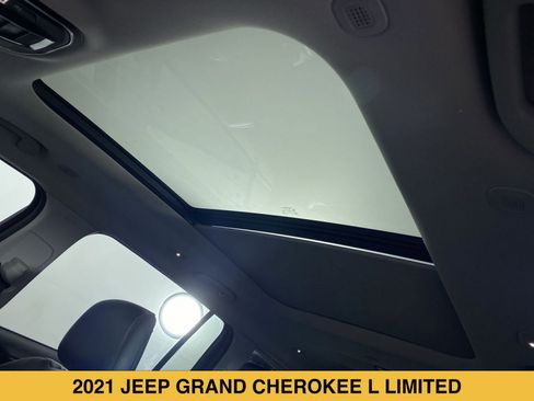 Used 2021 Jeep Grand Cherokee L Limited AWD/4WD image 11