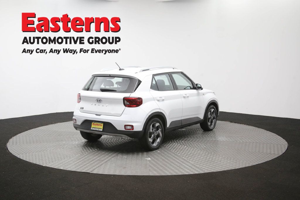 Used 2025 Hyundai Venue SEL FWD image 45