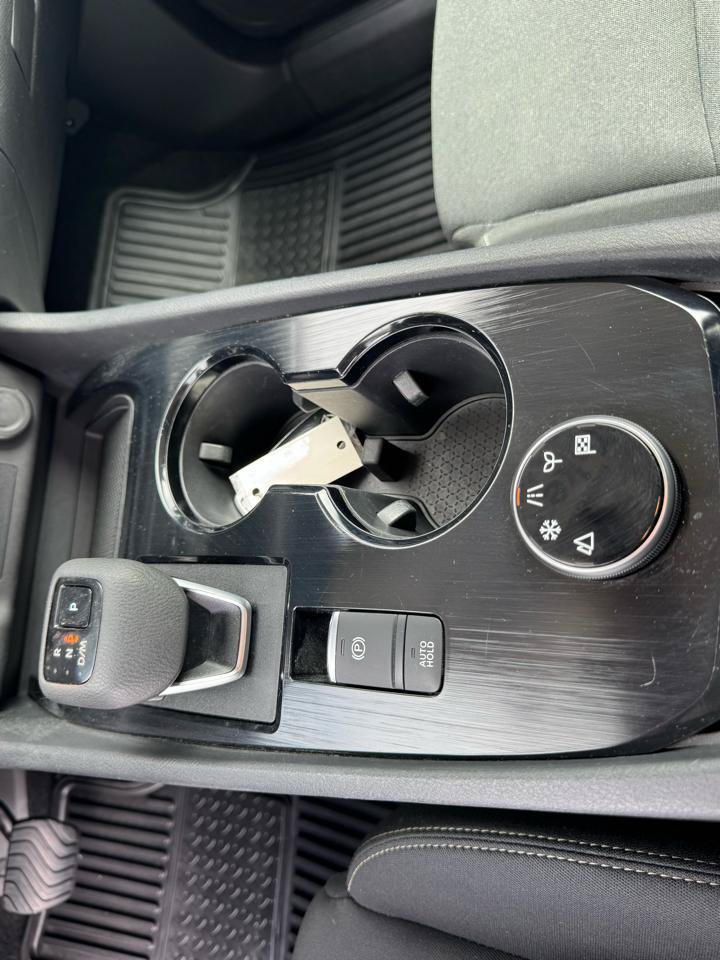 Used 2024 Nissan Rogue S AWD/4WD image 24
