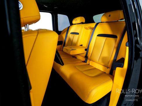 Used 2024 Rolls-Royce Cullinan image 19