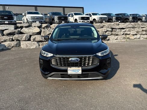 Used 2023 Ford Escape Active w/ Tech Pack #1 AWD/4WD image 8
