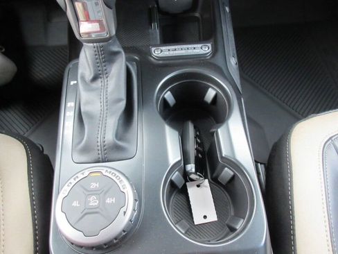 New 2025 Ford Bronco Big Bend image 28