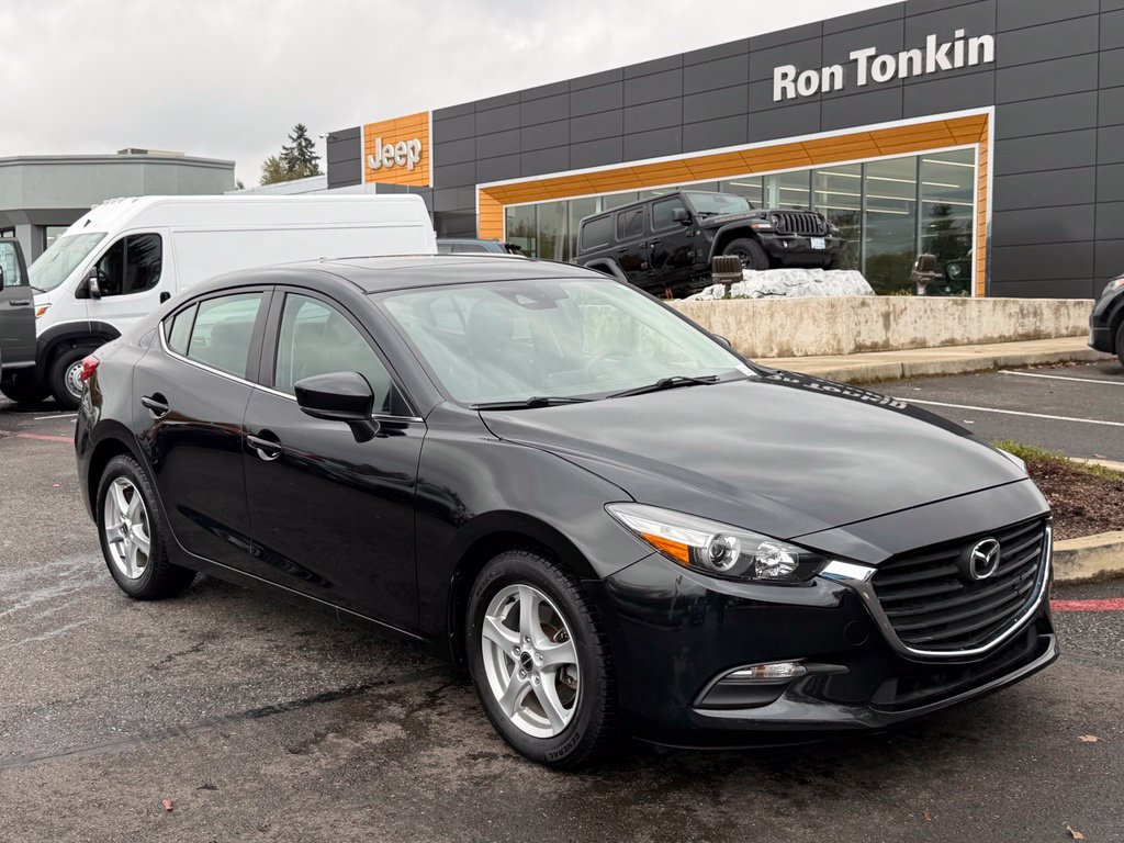 Used 2018 MAZDA MAZDA3 Touring FWD image 2