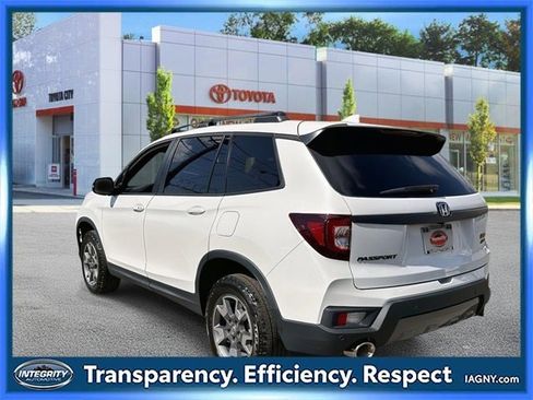 Used 2023 Honda Passport TrailSport image 6