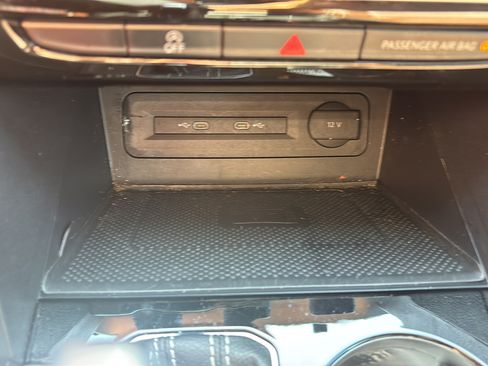 Used 2023 Volkswagen Atlas SE w/ Panoramic Sunroof Package FWD image 29