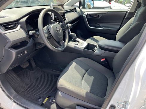 Used 2023 Toyota RAV4 LE AWD/4WD image 13
