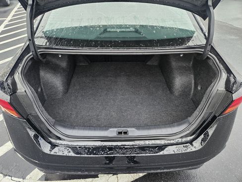 Used 2025 Nissan Altima 2.5 SR image 18