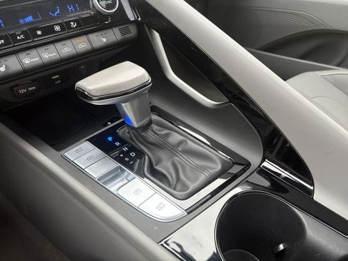 Used 2025 Hyundai Elantra SEL image 38