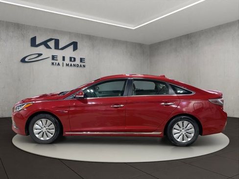Used 2016 Hyundai Sonata SE image 3