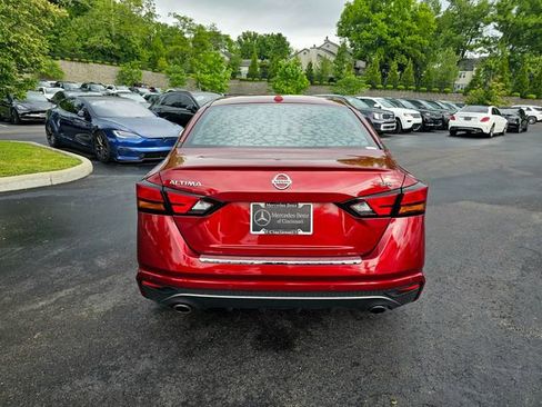 Used 2021 Nissan Altima 2.5 SR FWD image 8