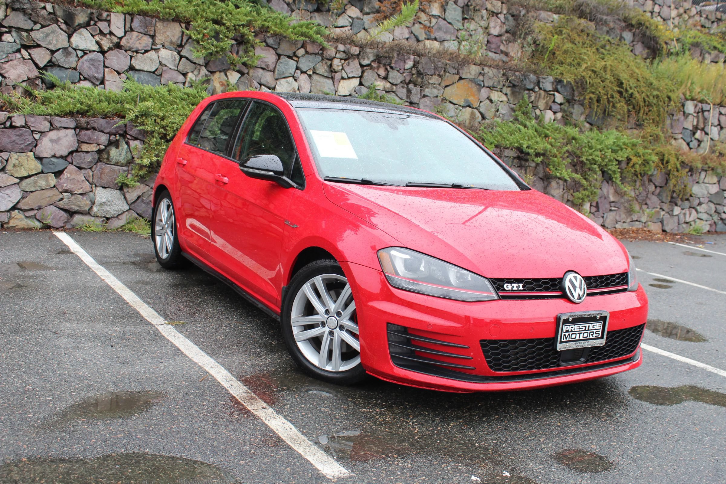Used 2015 Volkswagen GTI Autobahn w/ Lighting Package (SEL) FWD image 4