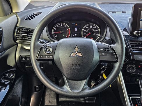 Used 2022 Mitsubishi Eclipse Cross LE image 25