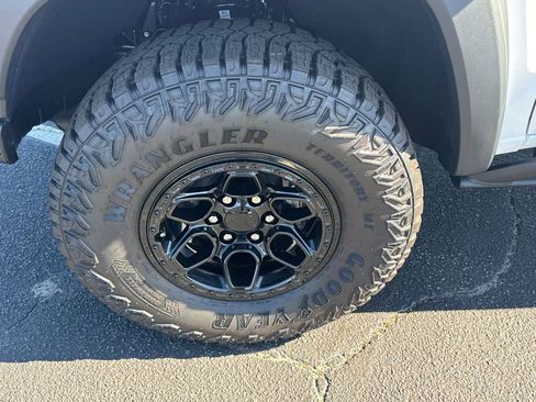 New 2026 Chevrolet Colorado ZR2 w/ ZR2 Bison Edition AWD/4WD image 12