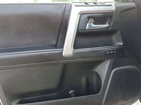 Used 2023 Toyota 4Runner Limited image 12