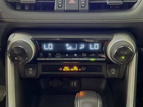 Used 2023 Toyota RAV4 XLE Premium image 26