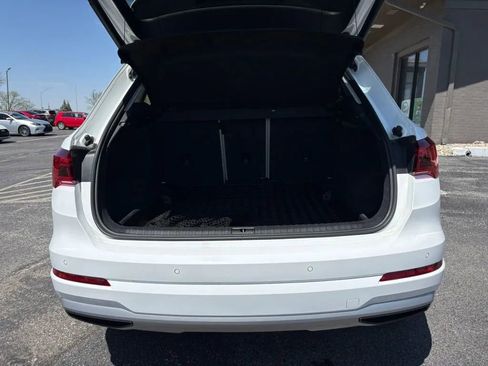 Used 2020 Audi Q3 2.0T Premium w/ Convenience Package image 9