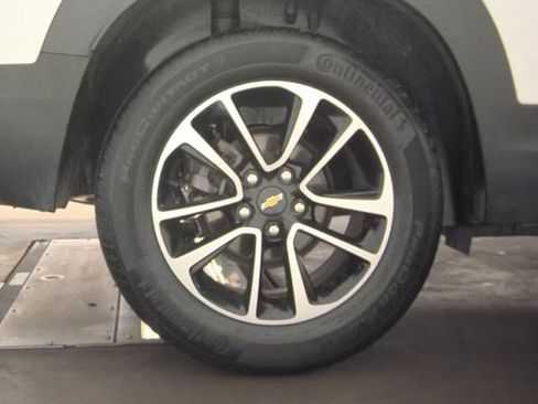 Used 2025 Chevrolet TrailBlazer LT image 21