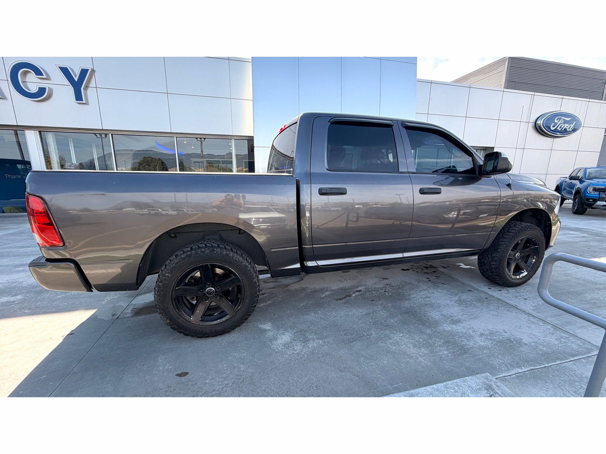Used 2014 RAM 1500 Express AWD/4WD image 8