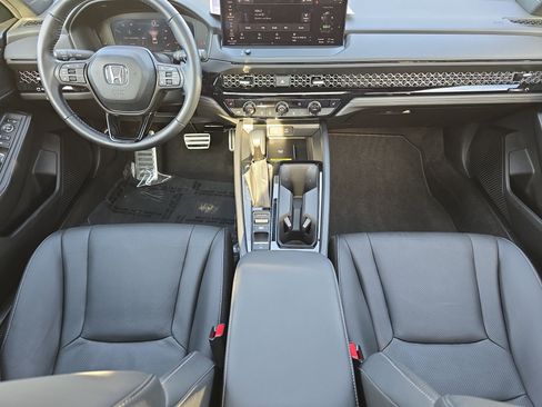 Used 2025 Honda Accord Sport image 9