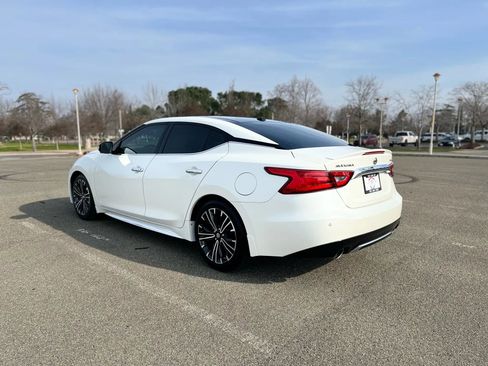Used 2016 Nissan Maxima Platinum w/ Interior Lighting Package image 7