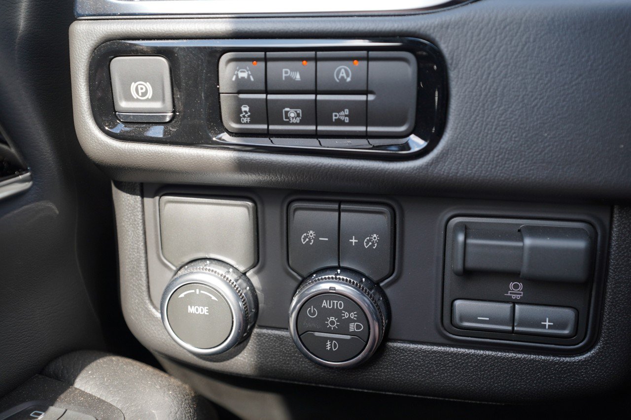 New 2026 GMC Yukon Denali w/ Advanced Technology Package RWD image 29
