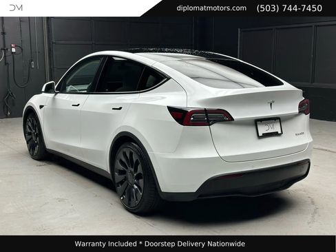 Used 2022 Tesla Model Y Performance image 4