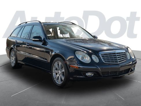 Used 2009 Mercedes-Benz E 350 4MATIC Wagon image 4