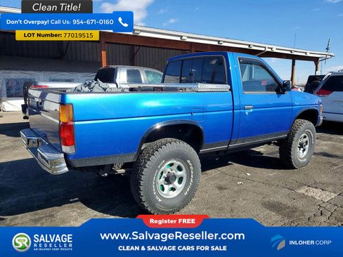 Used 1992 Nissan Pickup 4x4 Regular Cab image 4