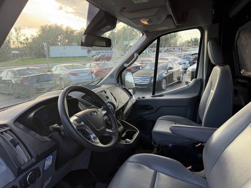 Used 2018 Ford Transit 250 148 Medium Roof image 9