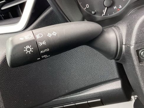 Used 2025 Toyota Corolla LE image 19