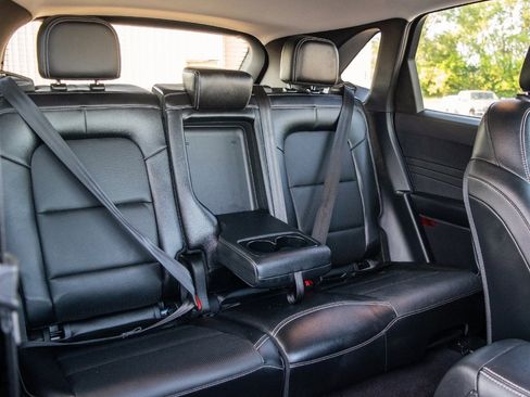 Used 2022 Ford Escape SEL image 35