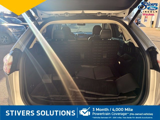Used 2019 Ford Edge Titanium w/ Equipment Group 301A AWD/4WD image 10