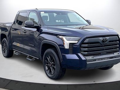 Used 2022 Toyota Tundra SR5 w/ SR5 Convenience Package