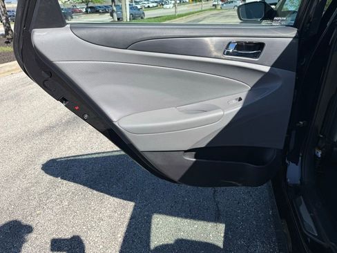 Used 2014 Hyundai Sonata Limited w/ Panoramic Sunroof Package 02 FWD image 32