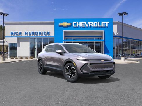 New 2026 Chevrolet Equinox EV LT image 2